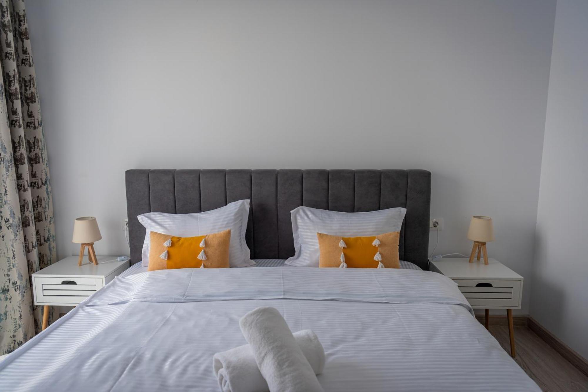 Jad - Urban Plaza - Luxury 3 Rooms & 2 Rooms Apartments براشوف المظهر الخارجي الصورة