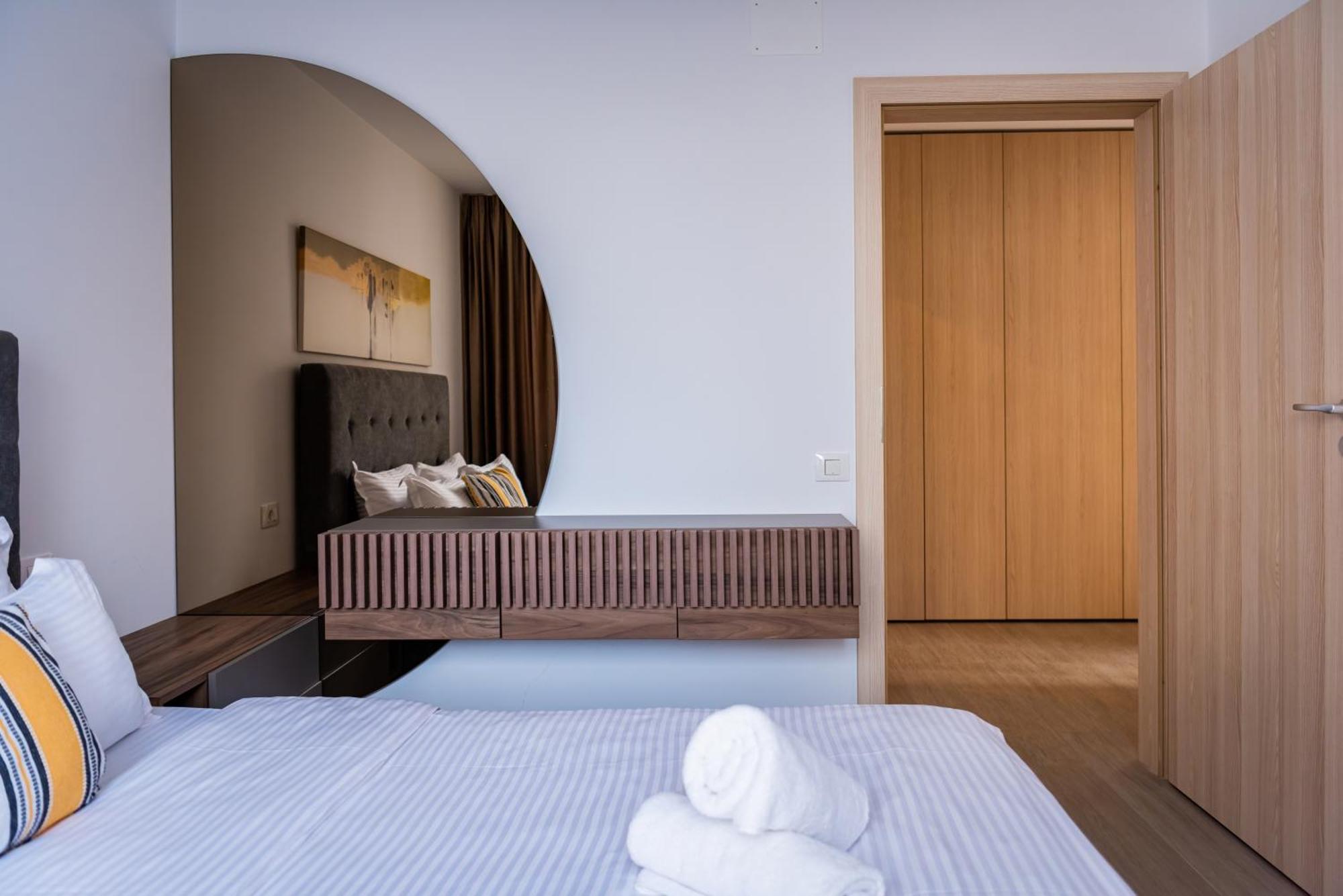 Jad - Urban Plaza - Luxury 3 Rooms & 2 Rooms Apartments براشوف المظهر الخارجي الصورة