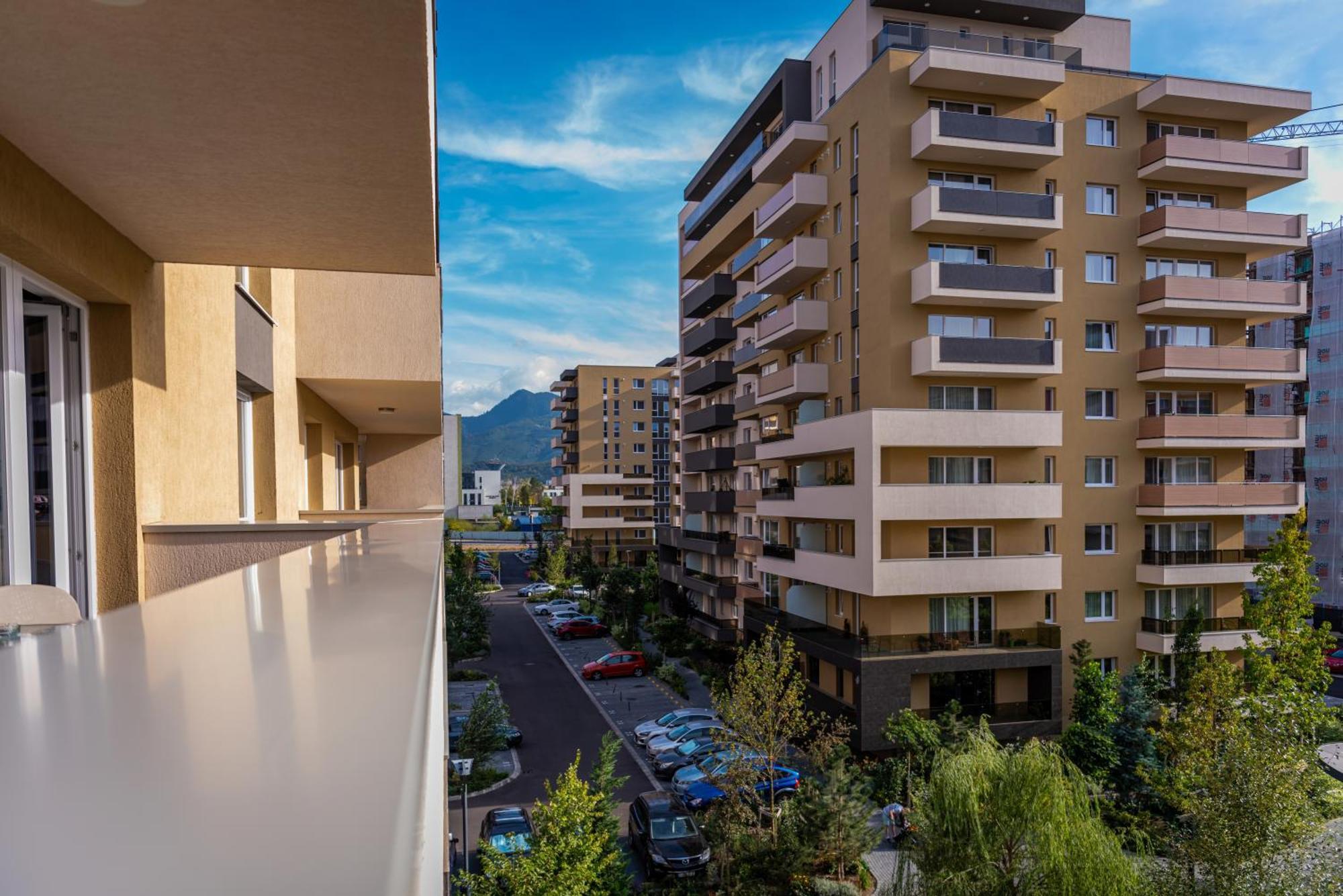 Jad - Urban Plaza - Luxury 3 Rooms & 2 Rooms Apartments براشوف المظهر الخارجي الصورة