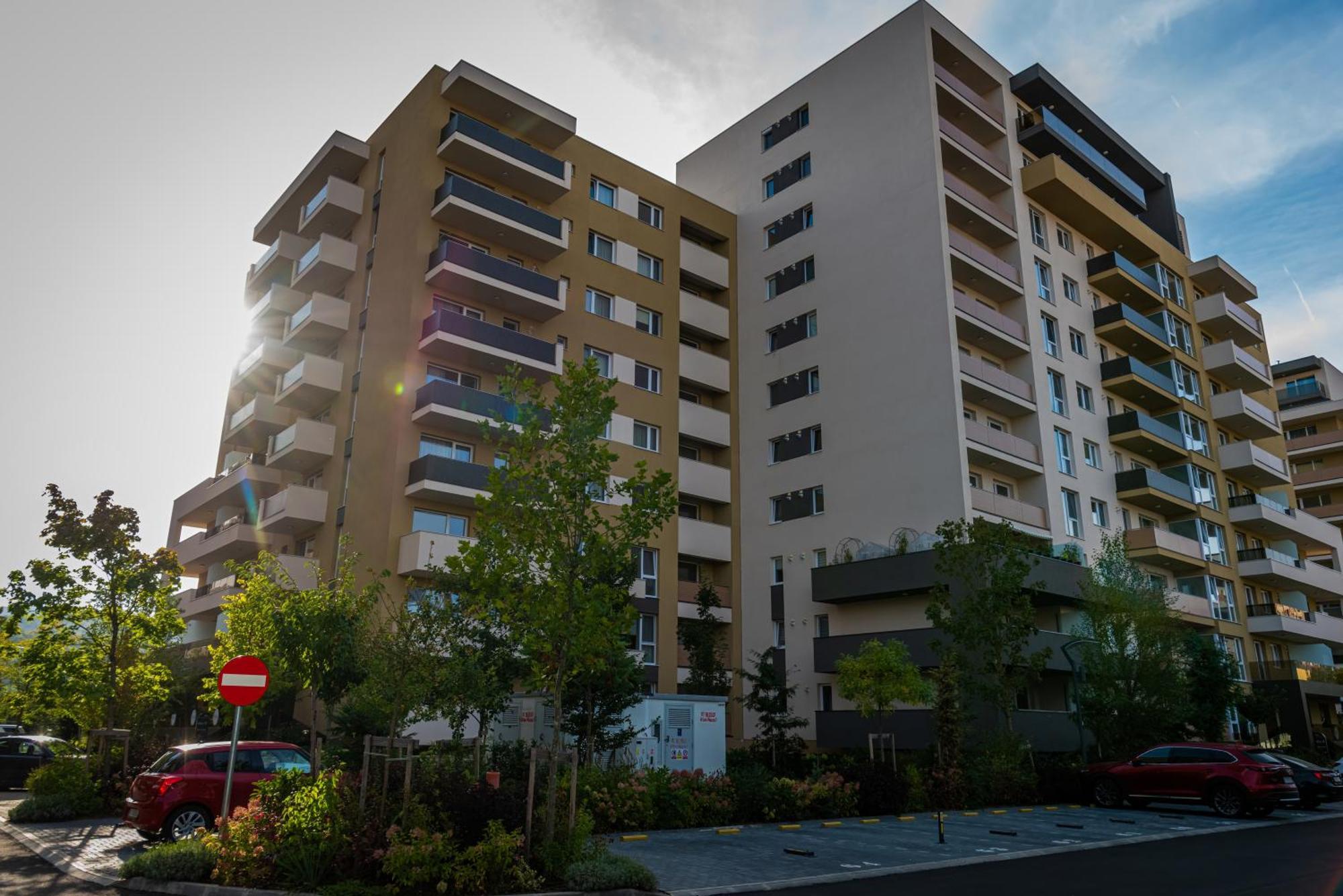 Jad - Urban Plaza - Luxury 3 Rooms & 2 Rooms Apartments براشوف المظهر الخارجي الصورة